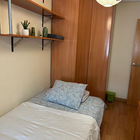 Comoda Habitacion Individual Madrid Esterno foto